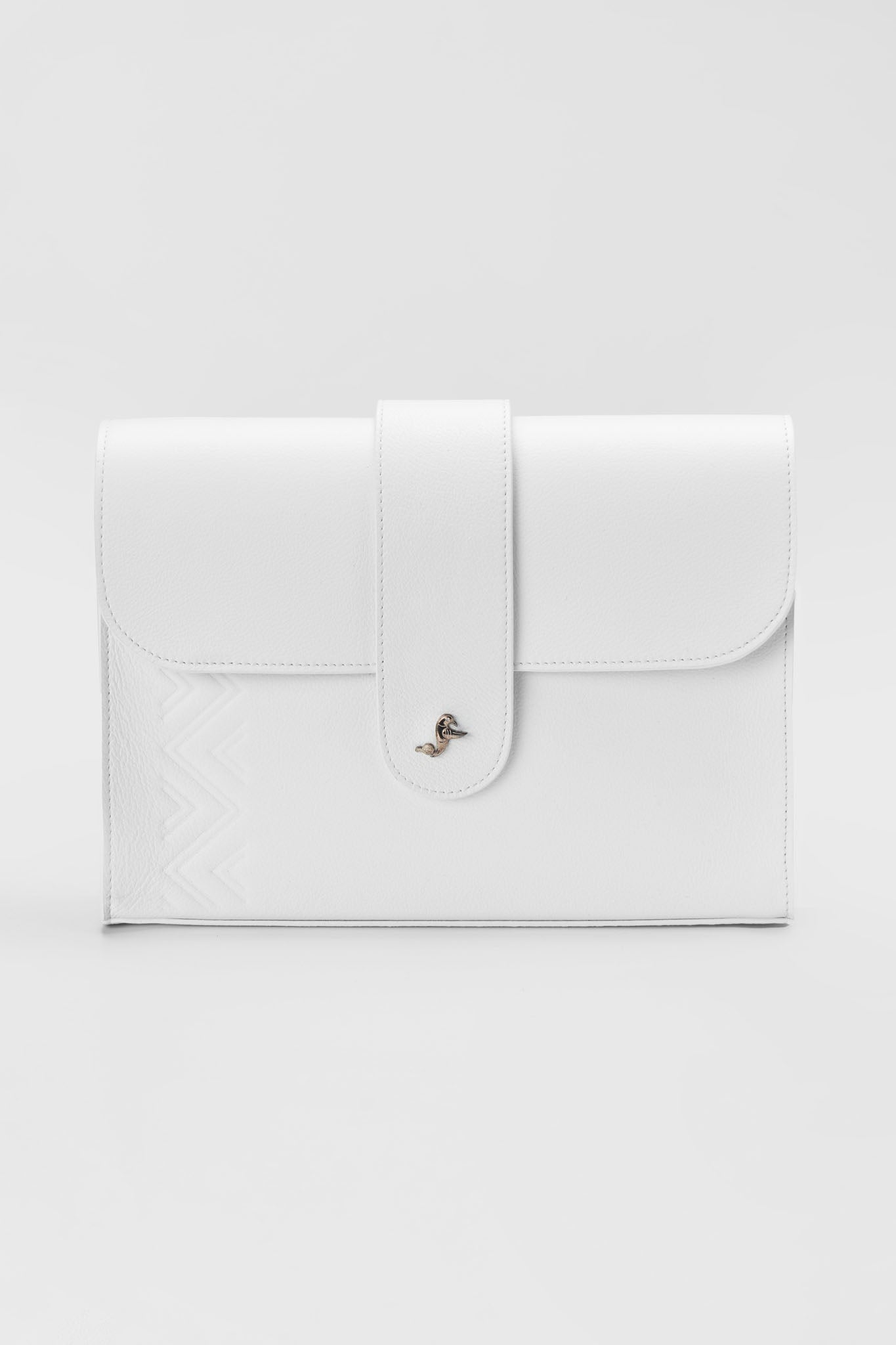 Kars leather clutch in white