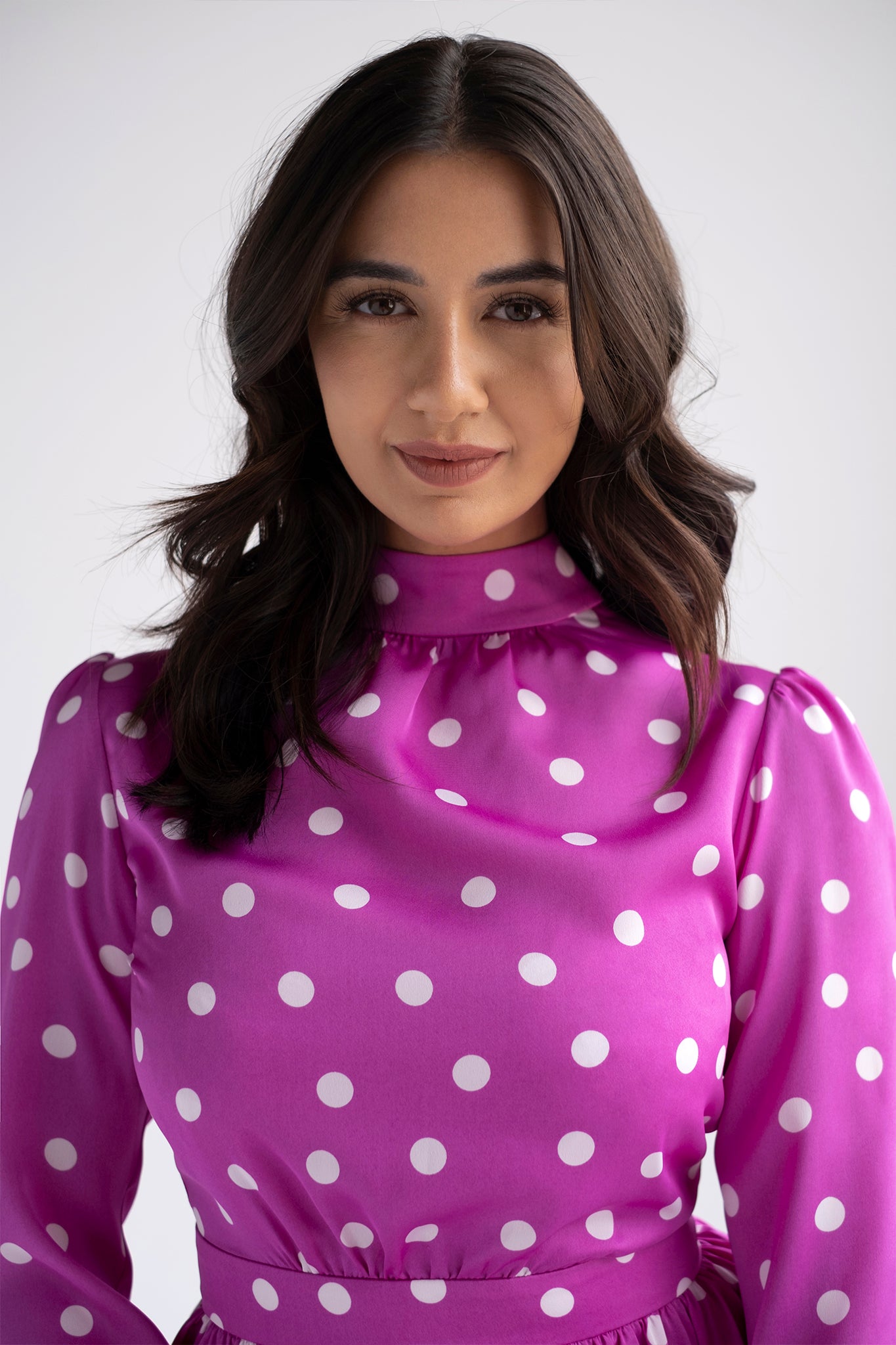 Silk mini polka-dot dress with high neck in fuschia