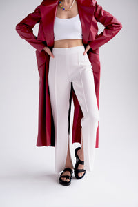 High waist pants with inner slits in white