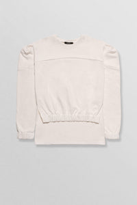 Contrast sweater with cacoon sleeves and asymmetric hem in white